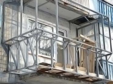 Расширение балкона по полу